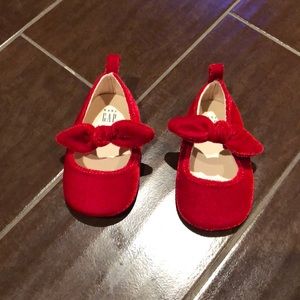 12-18 months Baby Gap red shoes